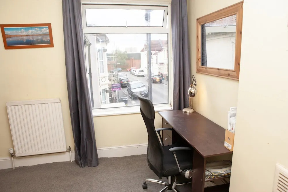 Spacious 2 Bedroom House in Redfield
