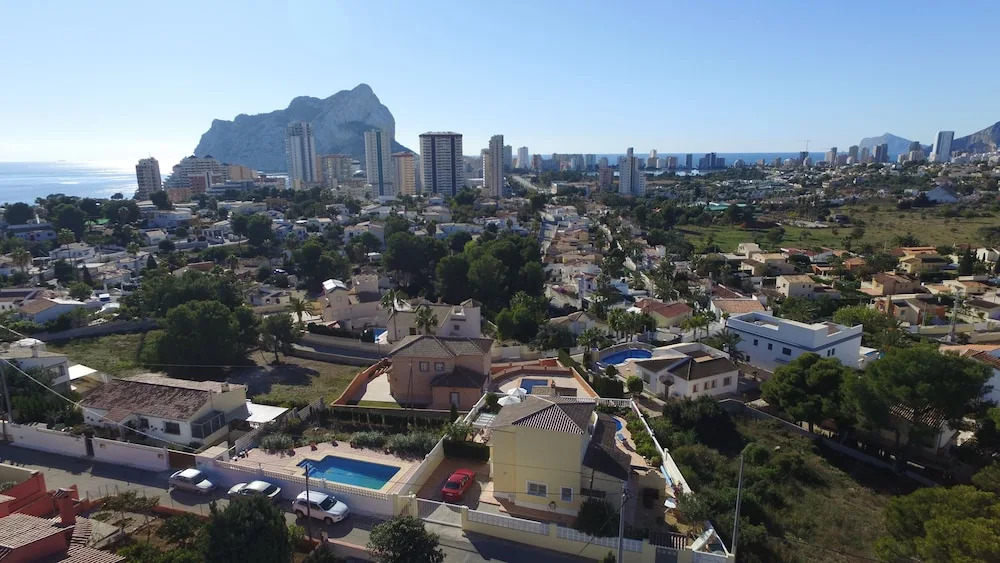 Sunny 3BR Villa w/ Endless Views & Heated Pool - Walk to Beach & Dining