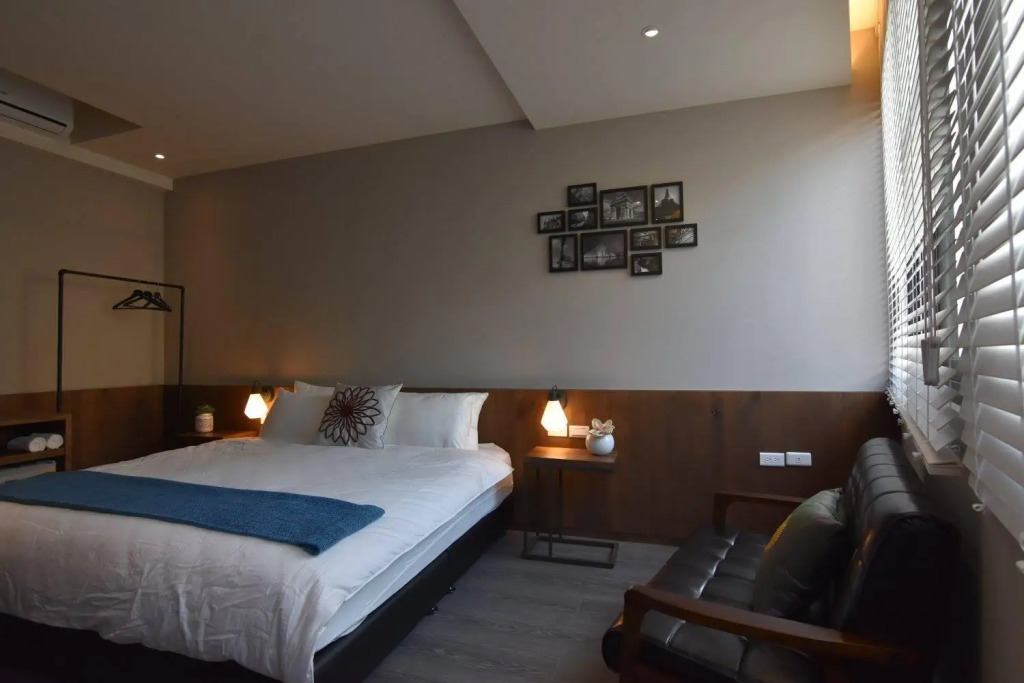 Simple Life Room