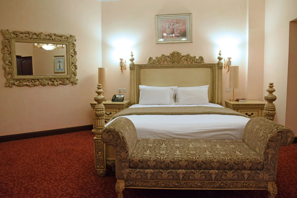 Imperial Royale Hotel
