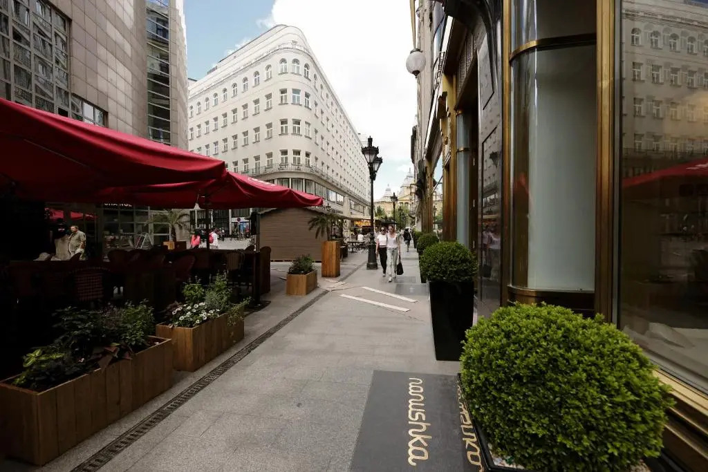 Dfive Apartments - Fashion Street
