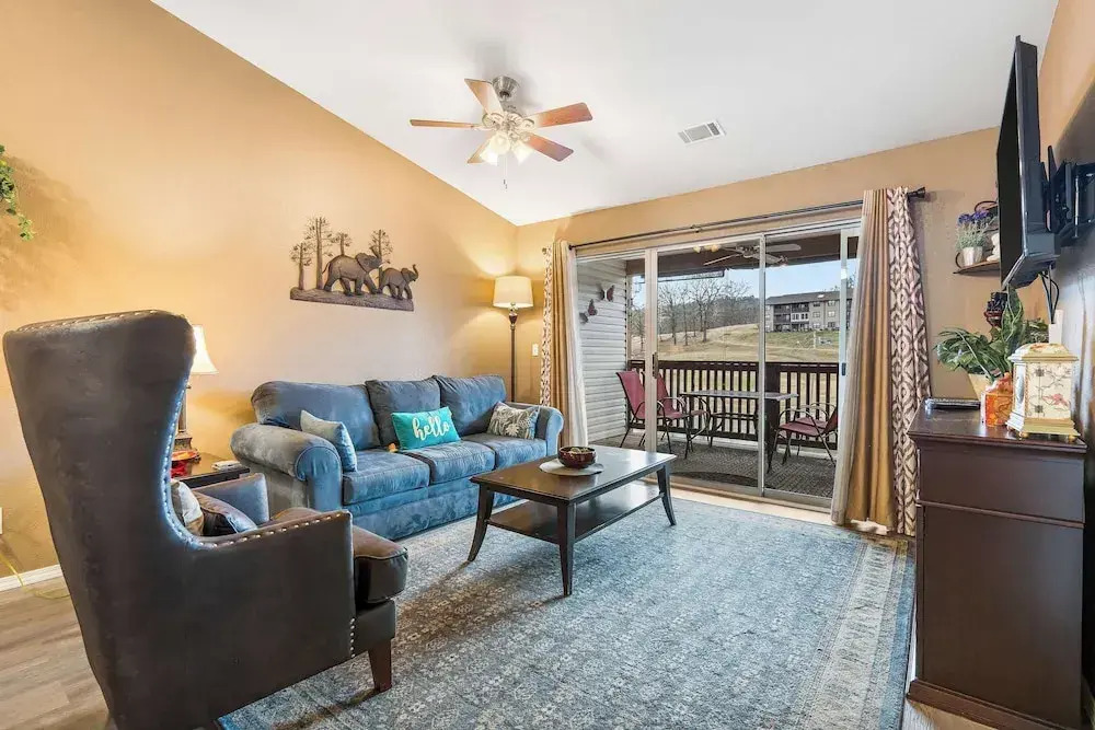 Stunning Water View Pet Friendly, Indoor Pool