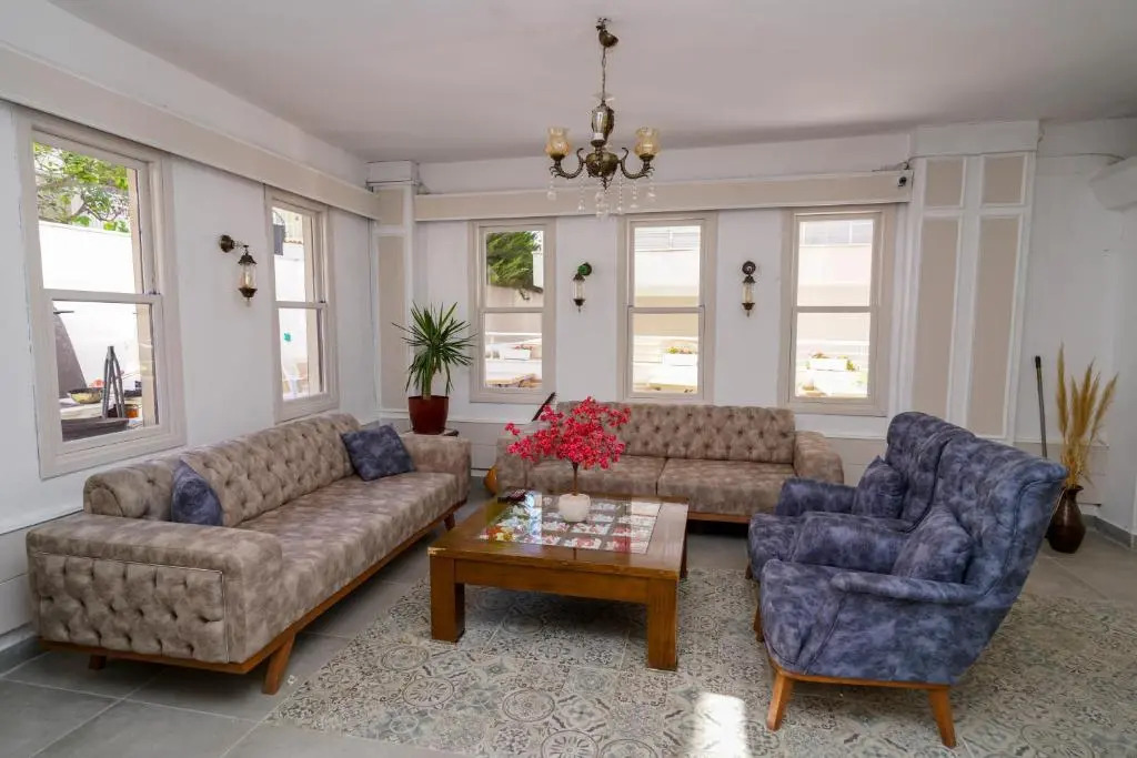 Arden Hotel