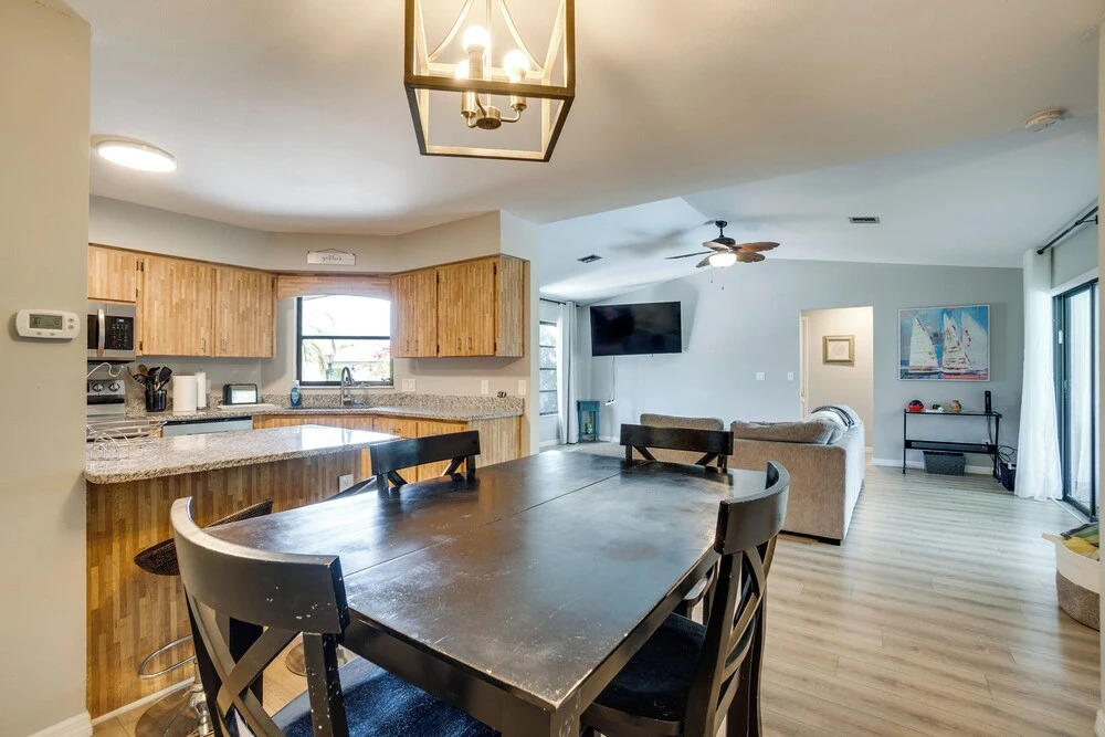 Tee Times & Beach Vibes! Rotonda West Home w/ Pool
