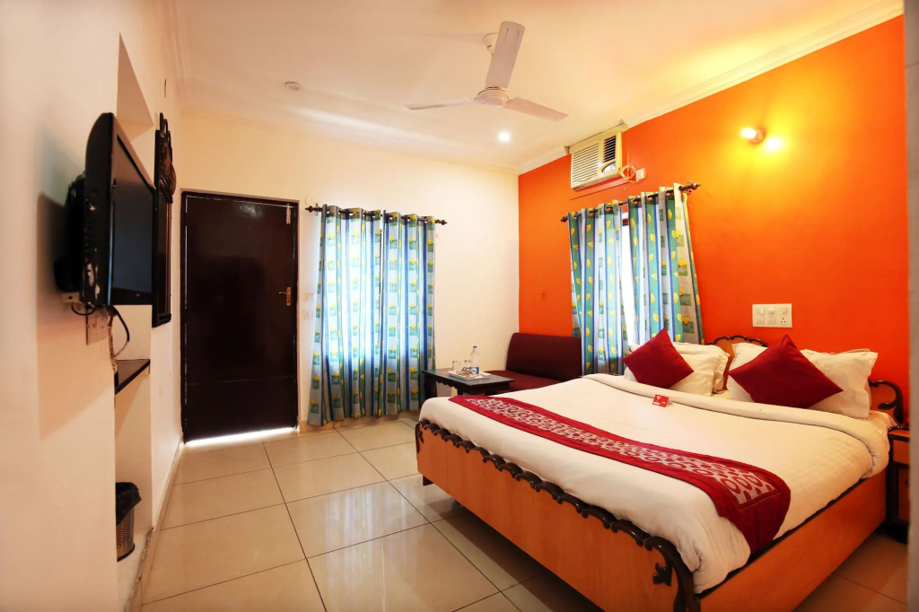 Hotel O Rajmahal