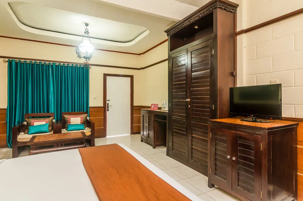 ZenRooms Kuta Dewi Sartika