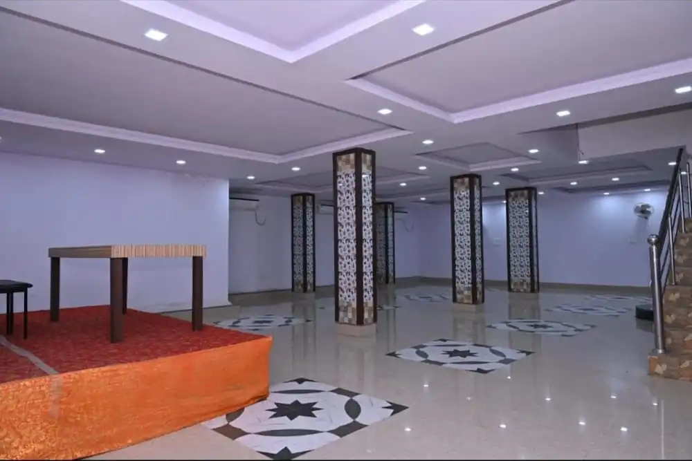 Stone Park Radha Devi Ln