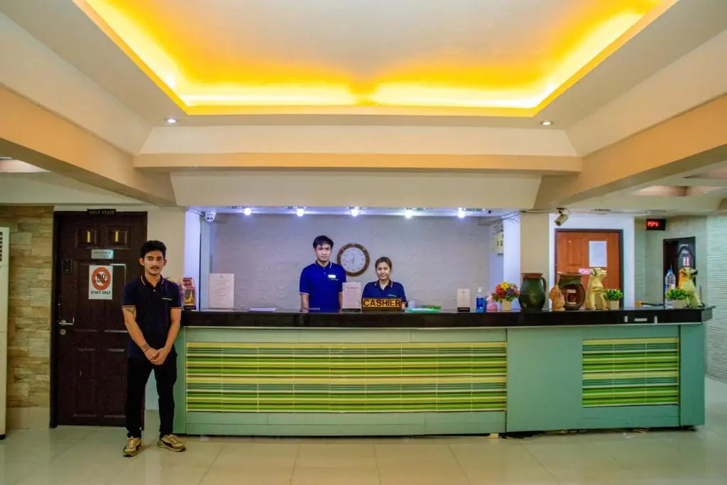 Visiting Card Hotel & Resort