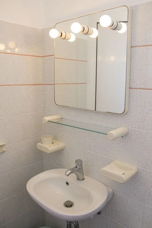 Blue Dolphin Studios and Apartment