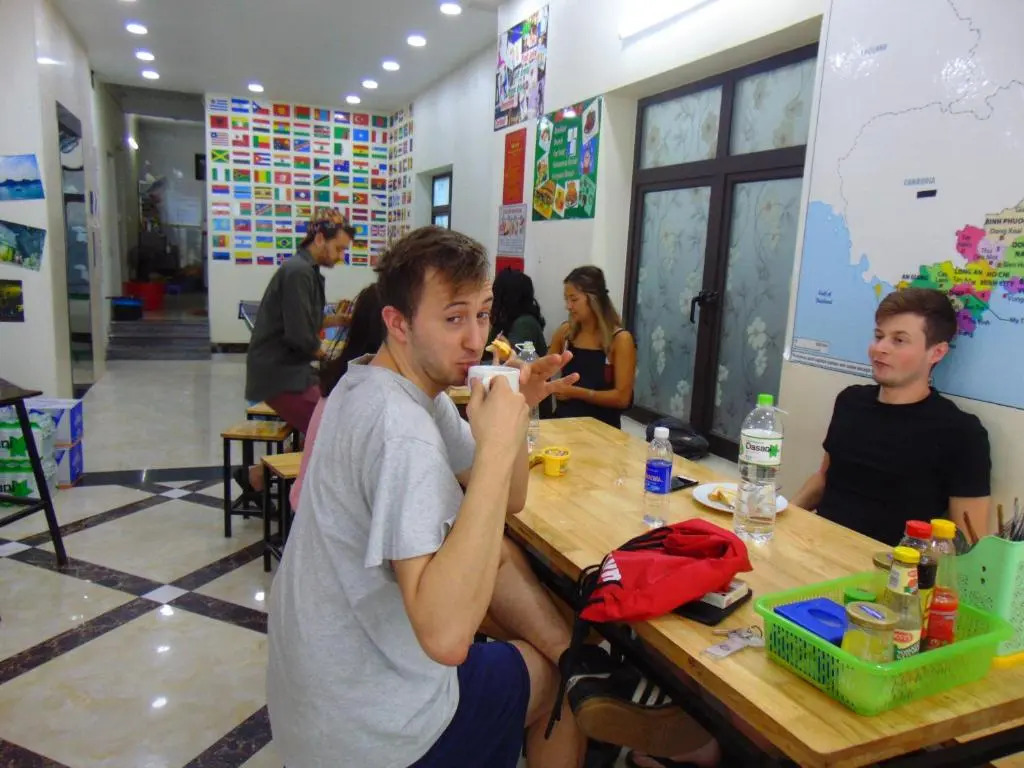 Fancy Hostel and Bar