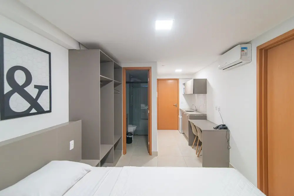 GoldFlat