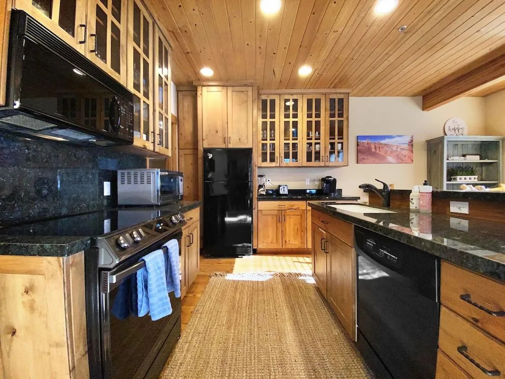 Settlers 2 Bedroom Condo by RedAwning