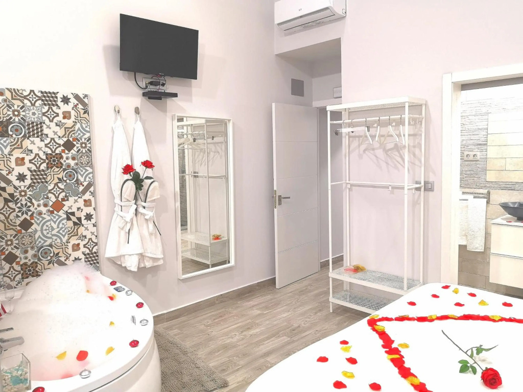 ERES EMÉRITA "Apartamentos & Suites"