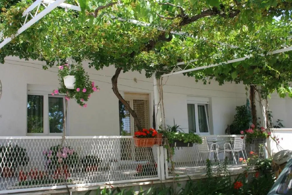 Apartments Zdravko