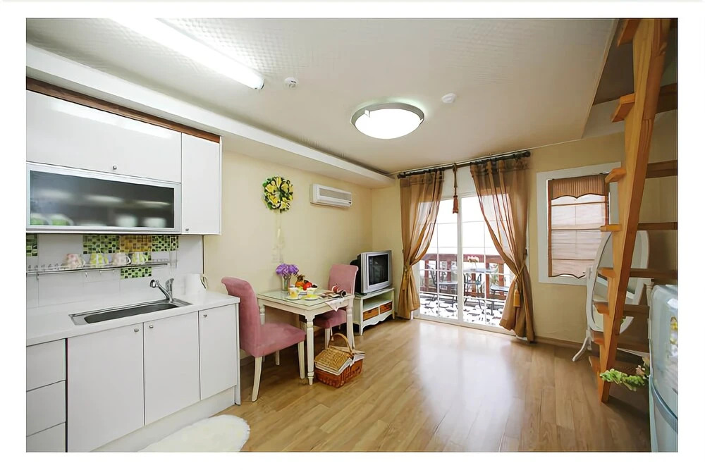Geoje Chilleseutte Pension