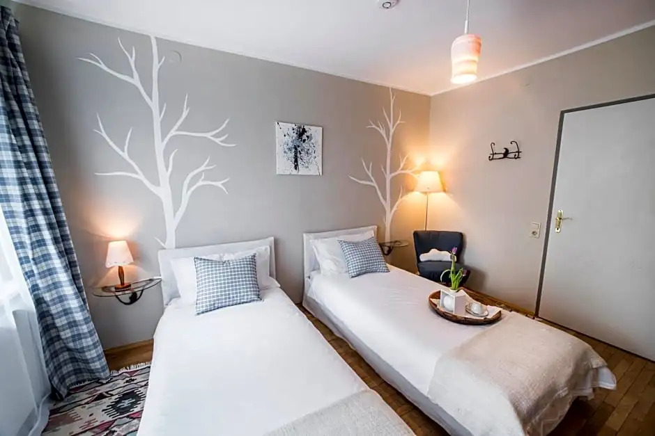 B&B Lakeview