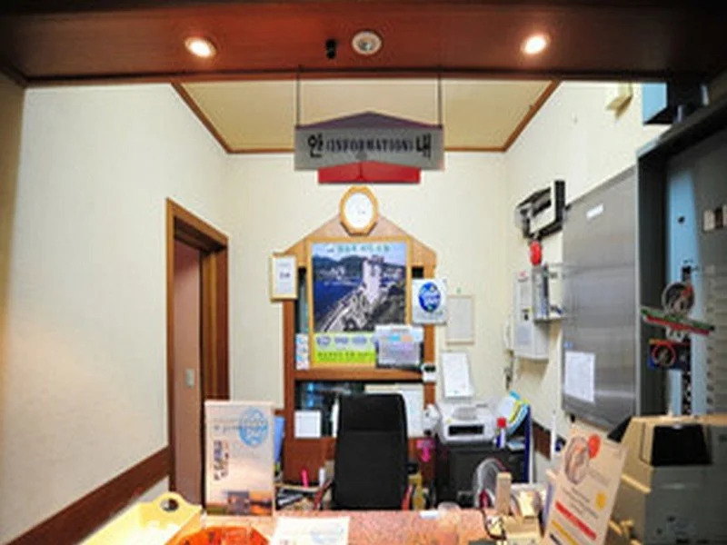 Goodstay Jangseungpo Beach Hotel