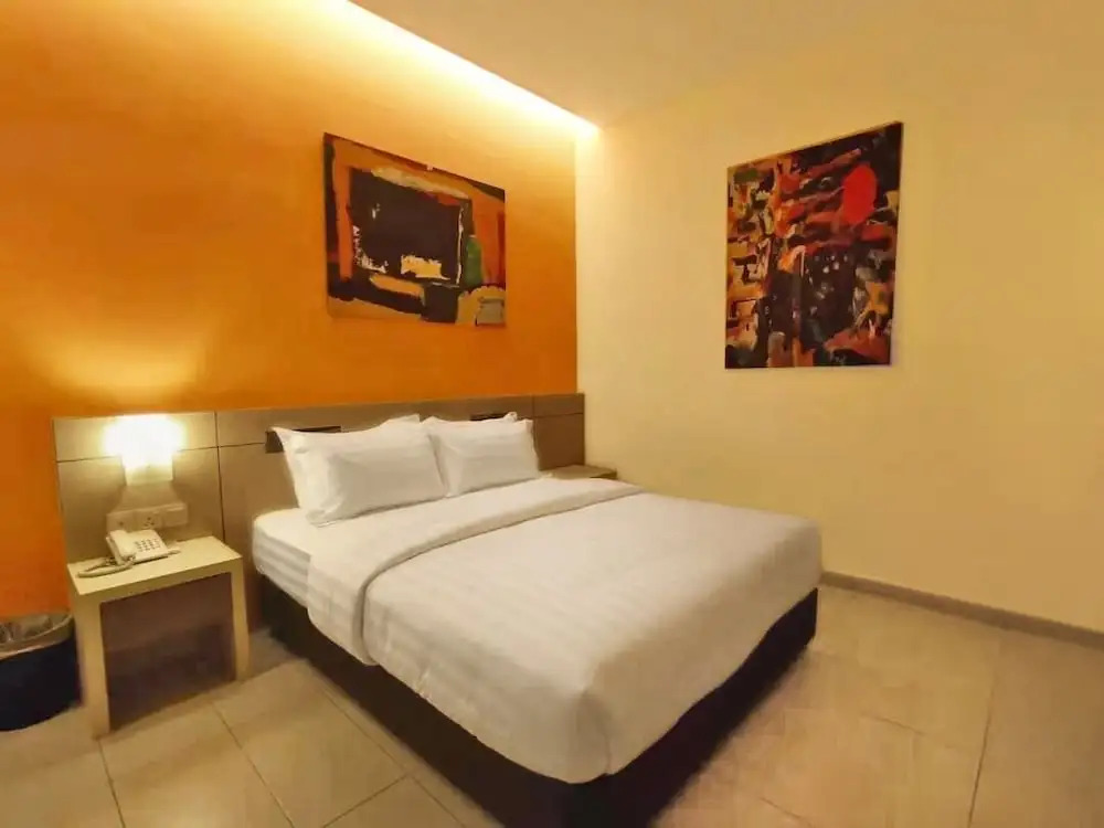 KLUANG RIVERVIEW HOTEL