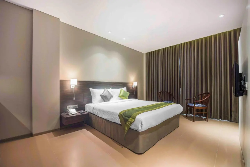 Treebo Premium Niraali Executive, Hinjewadi