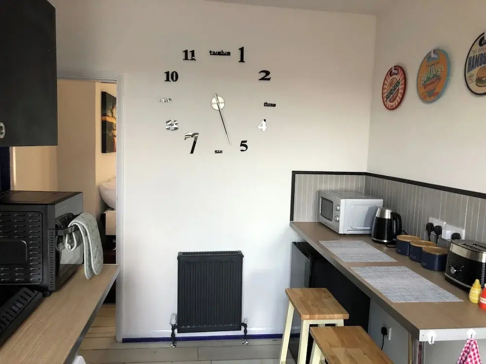 1-bed Apt, Sleeps 2, 20 Mins to Peak District