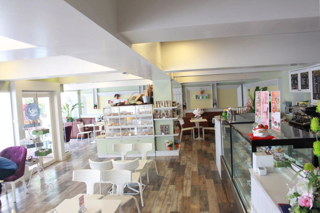 โรงแรมวีวิช V Wish Hotel