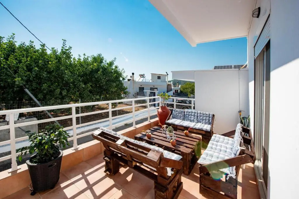 Fully Equipped House Nearby the Beach