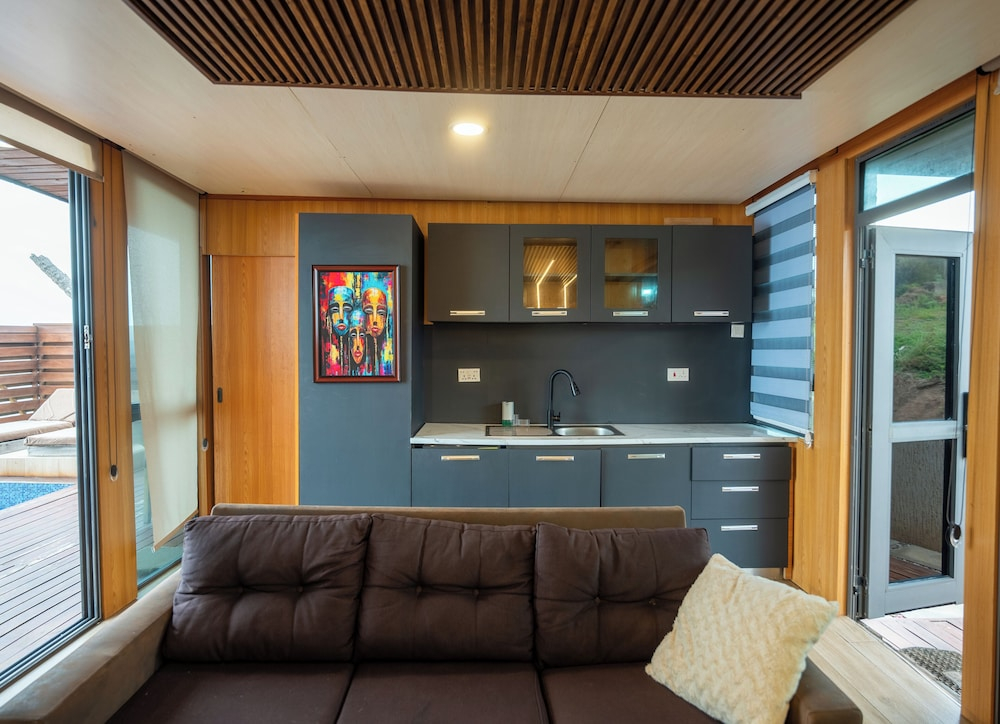 Selah Beach Cabins