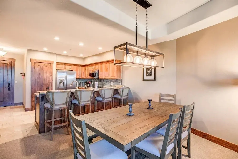 Crystal Peak 2 Bedroom Condo at Peak 7