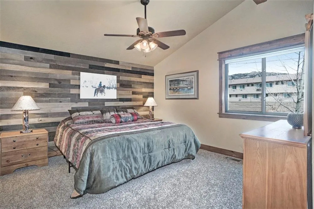 Timber Mountain Retreat - 3 Br Townhouse