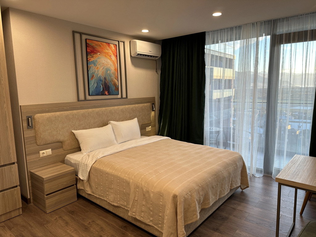 Апарт-отель Batumi Beach Apartments on Rejeb Nizharadze Street 20