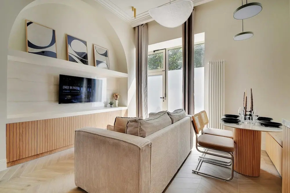 Modern Apartement Center of Paris Montmartre