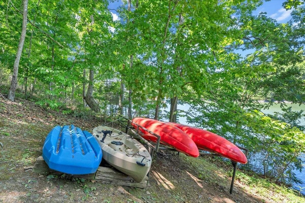 Whisper Haven - Private Dock & Pet Friendly