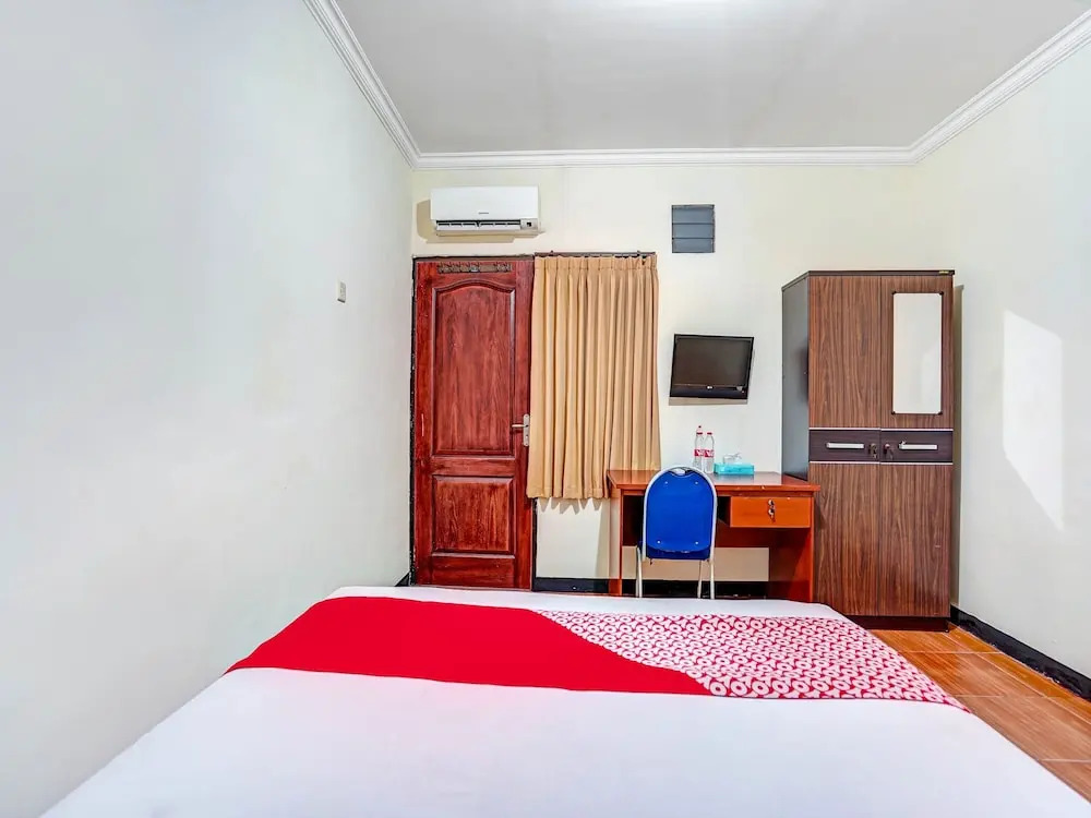 OYO Flagship 90899 Comfitel Siwalankerto