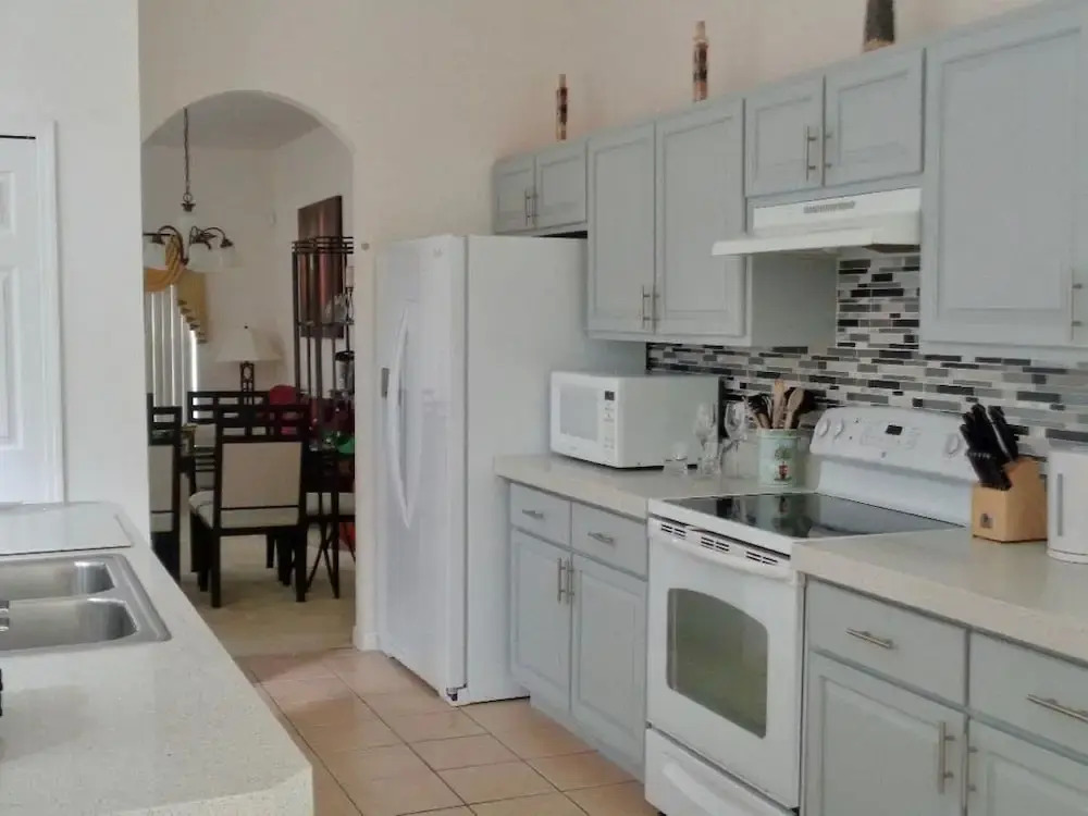Charming 4-Bedroom Villa with Pool & Spa, Only 15 Minutes from Disney