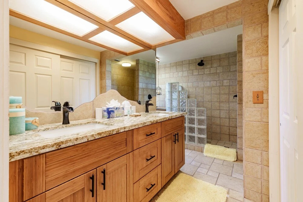 Kahana Village 13 Oceanview 3bed/2bath 3 Bedroom Apts by RedAwning