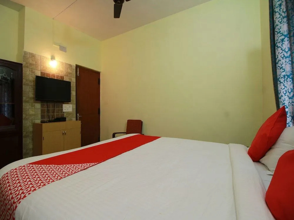 OYO 4303 Flora Home Stay