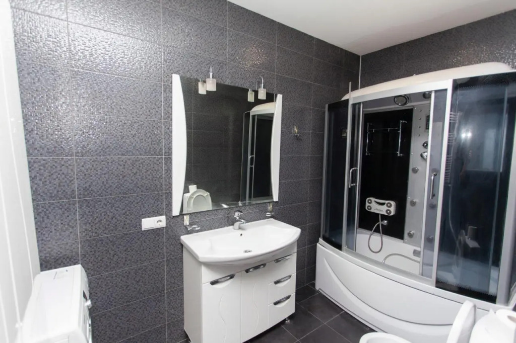 Tbilisi City Center Luxury Apartment #14