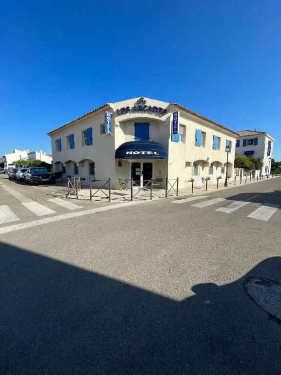 Hôtel Les Arcades