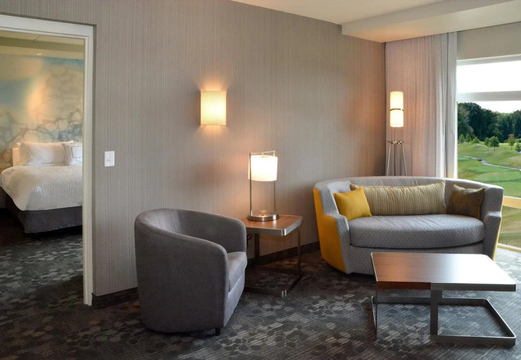 Courtyard by Marriott Youngstown Canfield