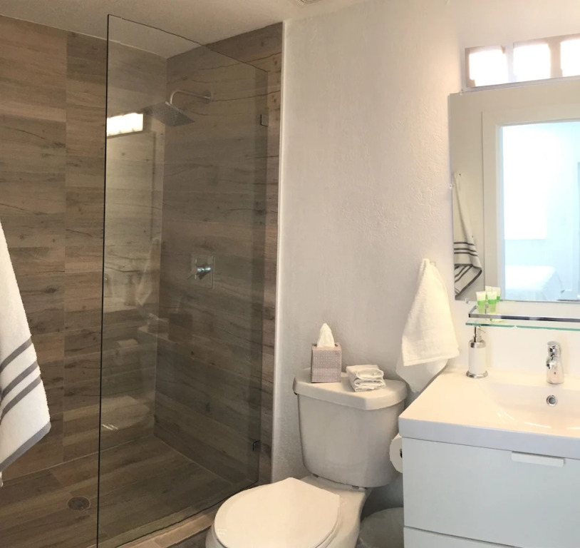 Sunny Inn Miami