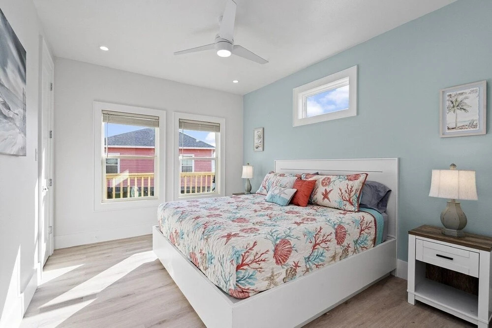 The Big Shore 4 Bedroom Home by RedAwning