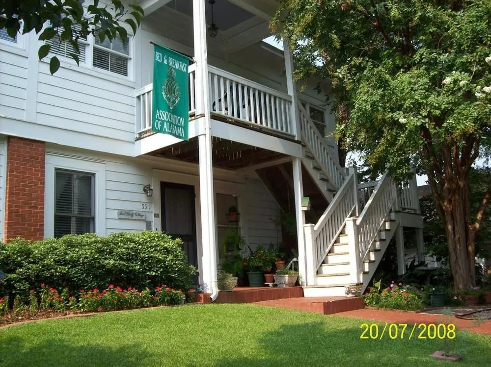 Red Bluff Cottage