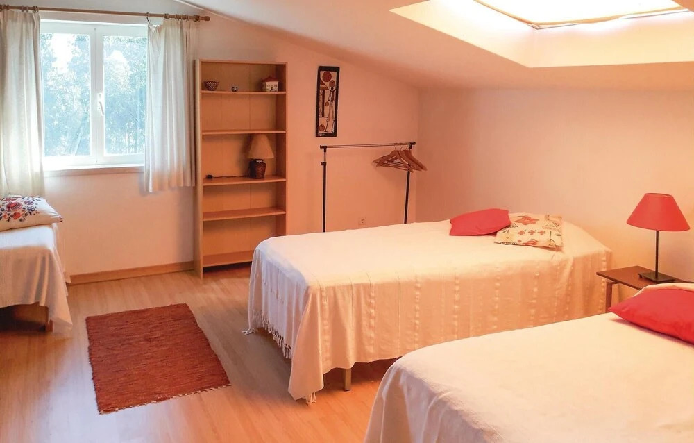 Stunning Home in Urzal- Carvoeira With 2 Bedrooms and Wifi