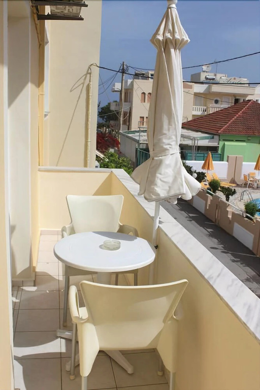 Platanias Beach Apartment