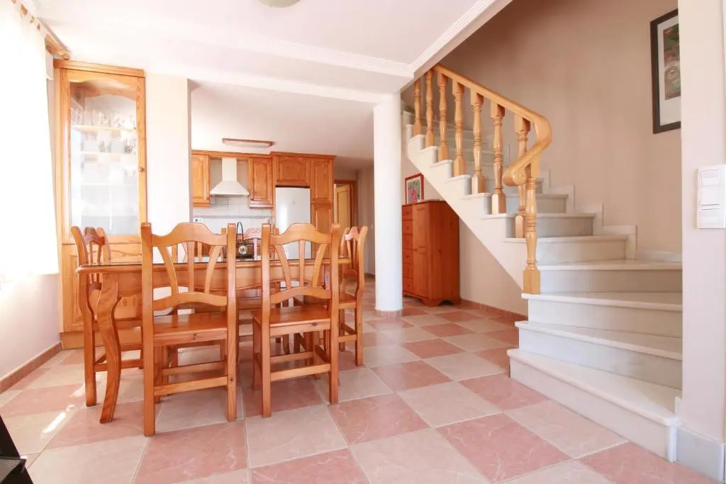 Oliva Holidays 3