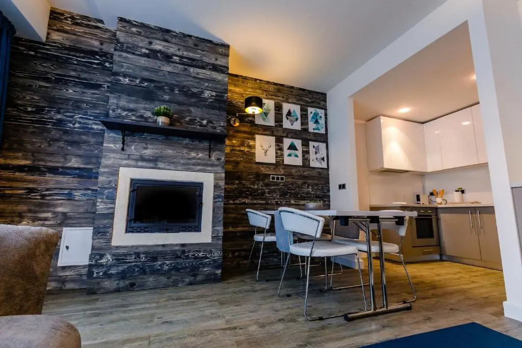 Pine Woods Apartment A27 in Silver Mountain
