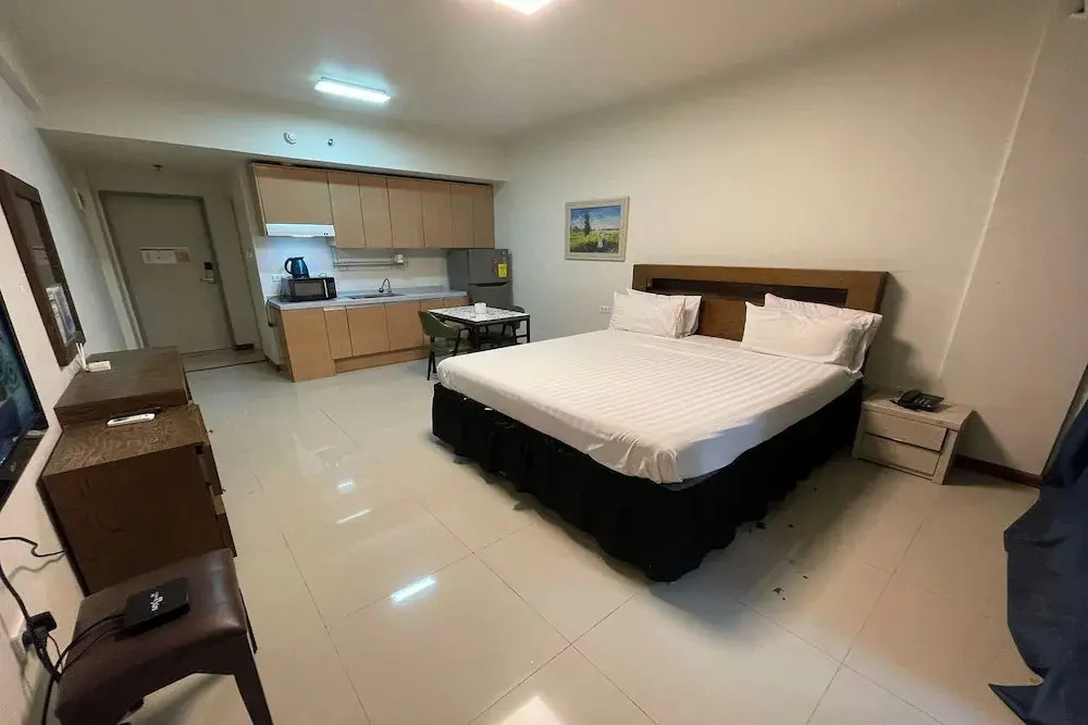 Aimor Condotel near SM City Clark