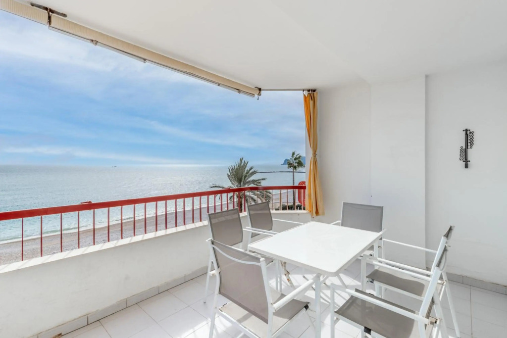 Seafront apartment Altea