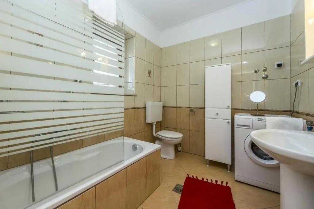 Beautiful holiday home with private pool 5 km away from Lim Fjord