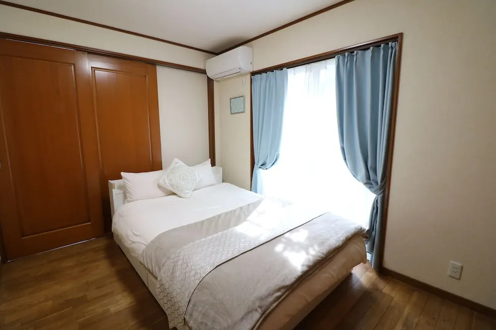 Sophia Court room101.102